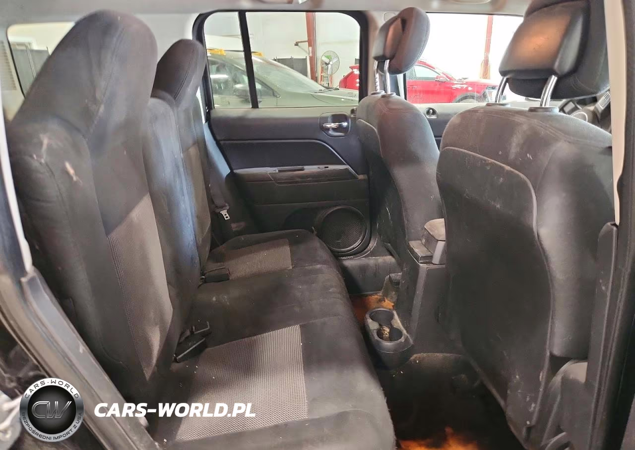 2014 Jeep Patriot Latitude VIN:1C4NJRFB6ED817621 - 10