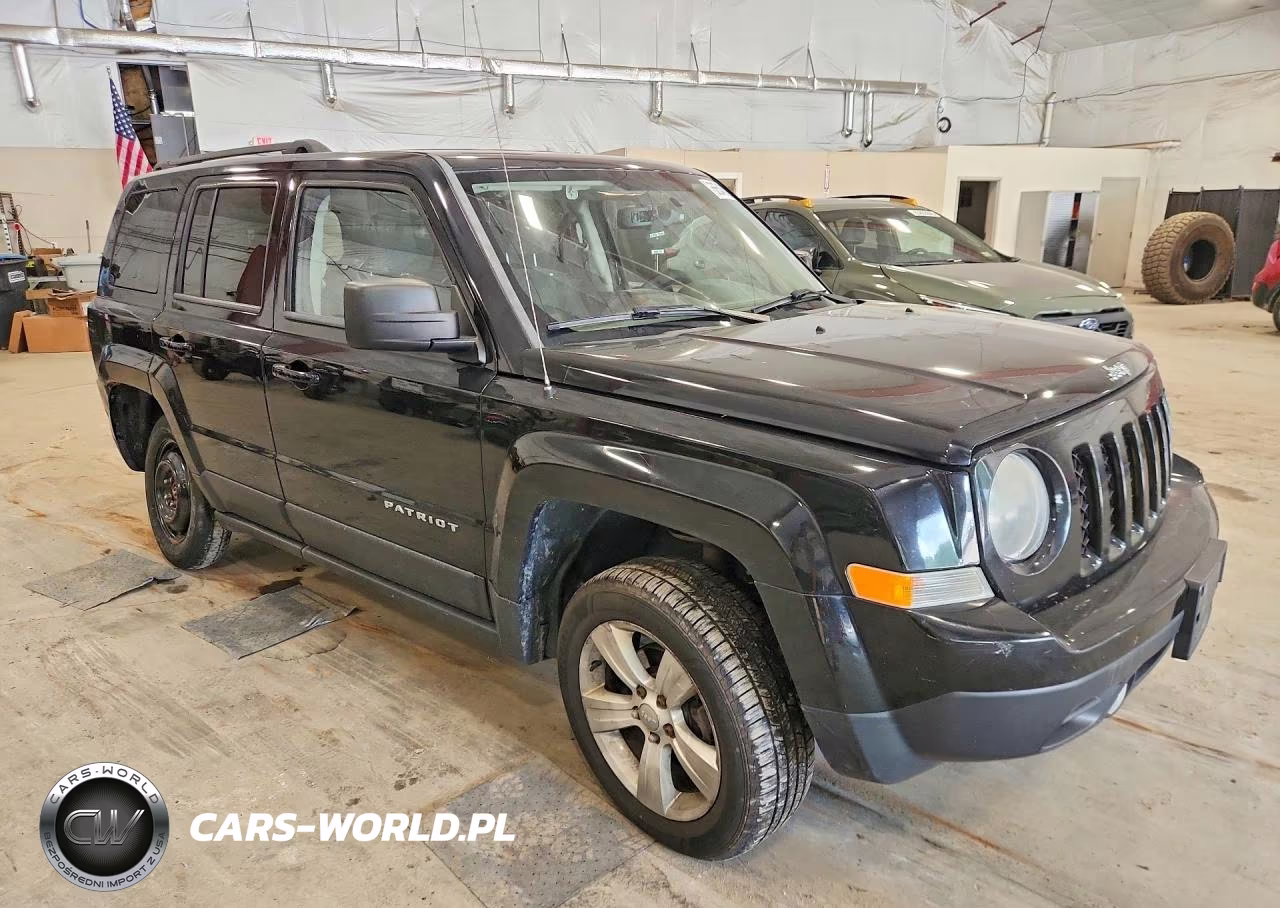 2014 Jeep Patriot Latitude VIN:1C4NJRFB6ED817621 - 4