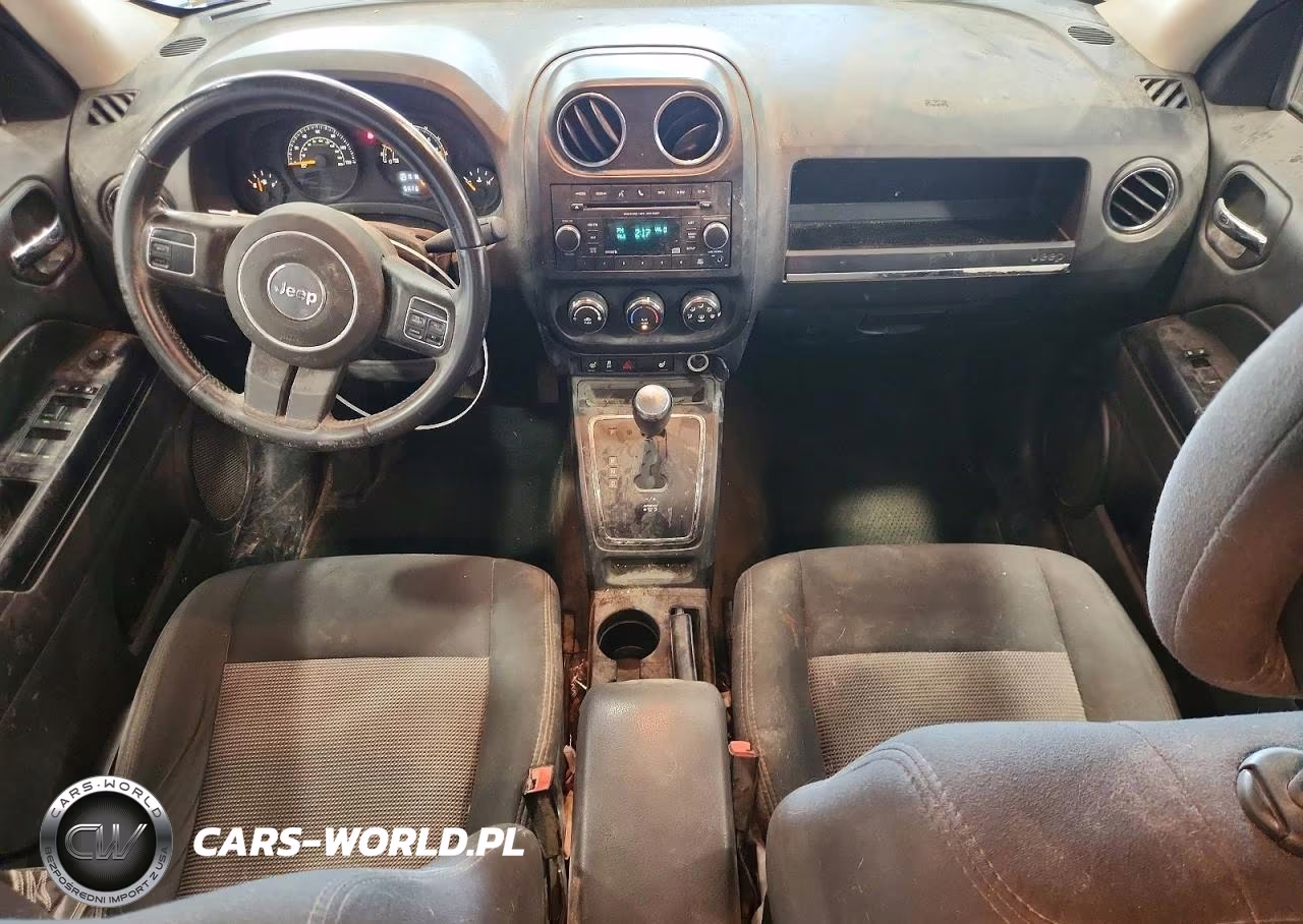 2014 Jeep Patriot Latitude VIN:1C4NJRFB6ED817621 - 8