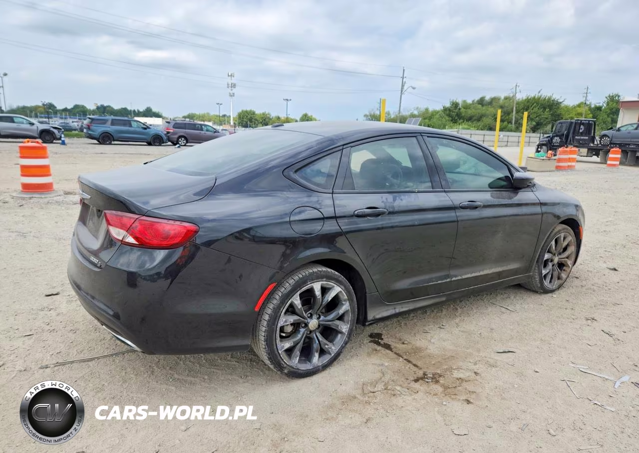 2015 Chrysler 200 S VIN:1C3CCCBB1FN699255 - 3