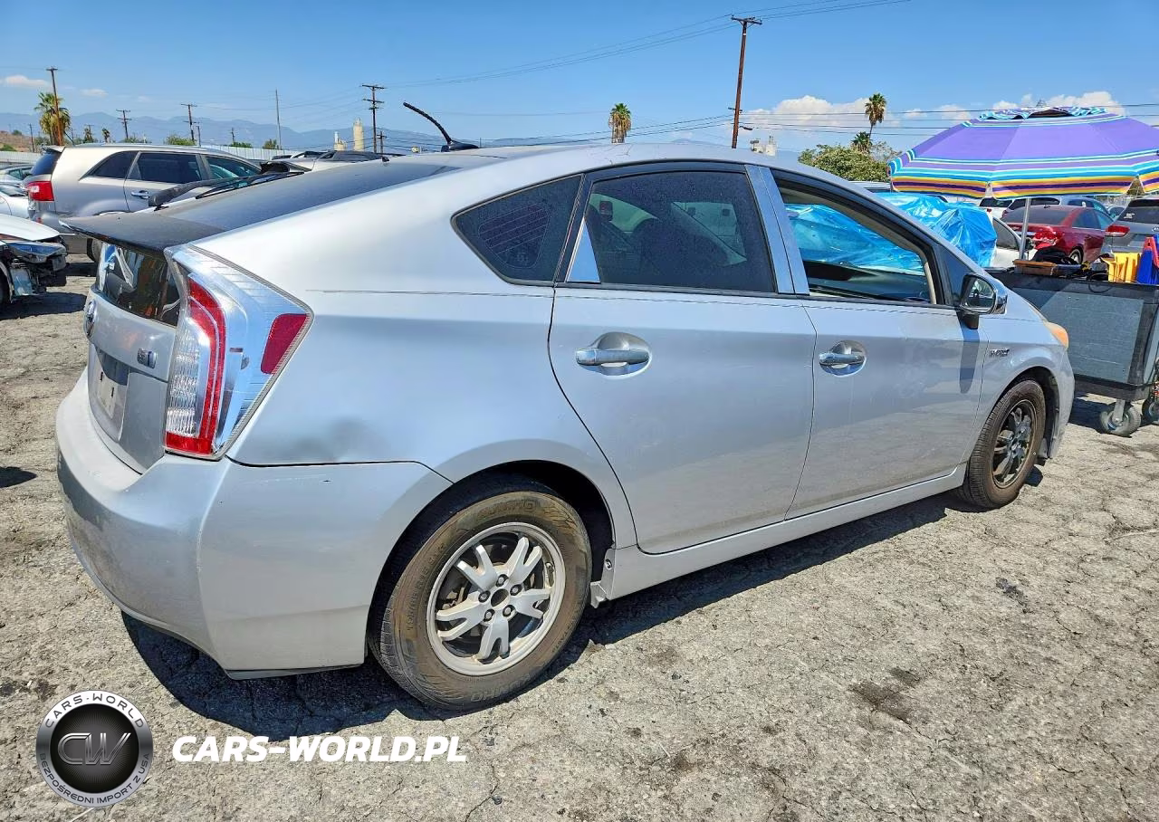 2012 Toyota Prius Three VIN:JTDKN3DU3C5443694 - 3