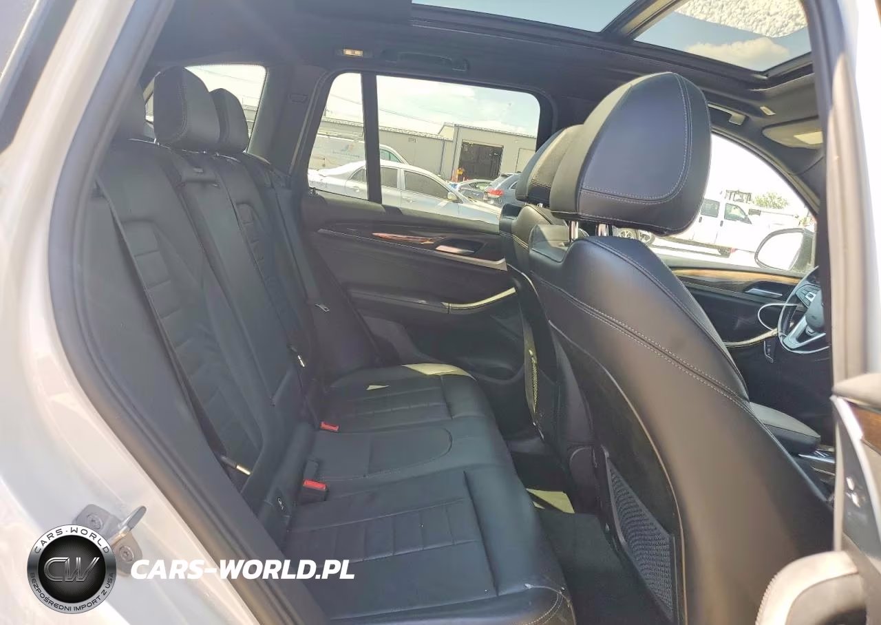 2018 BMW X3 xDrive30I VIN:5UXTR9C59JLC81232 - 11
