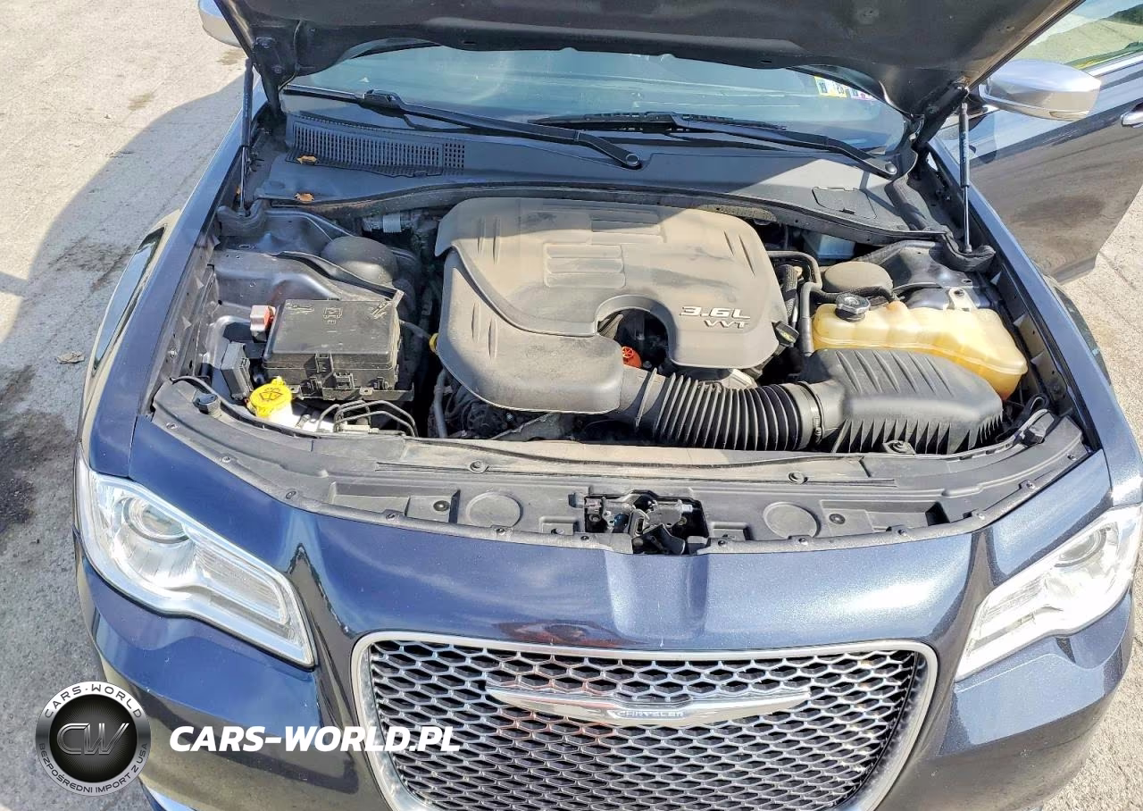2017 Chrysler 300C Platinum VIN:2C3CCASG5HH500364 - 11