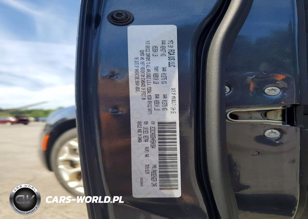 2017 Chrysler 300C Platinum VIN:2C3CCASG5HH500364 - 12