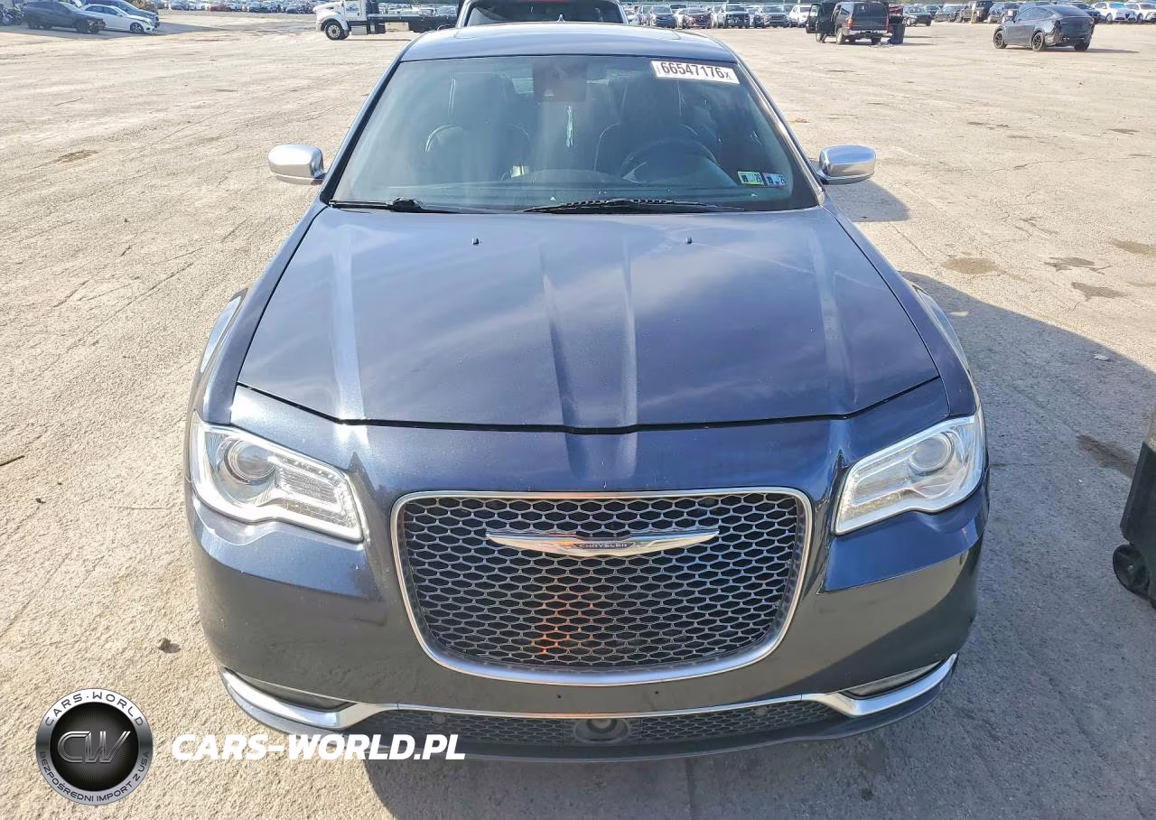 2017 Chrysler 300C Platinum VIN:2C3CCASG5HH500364 - 5