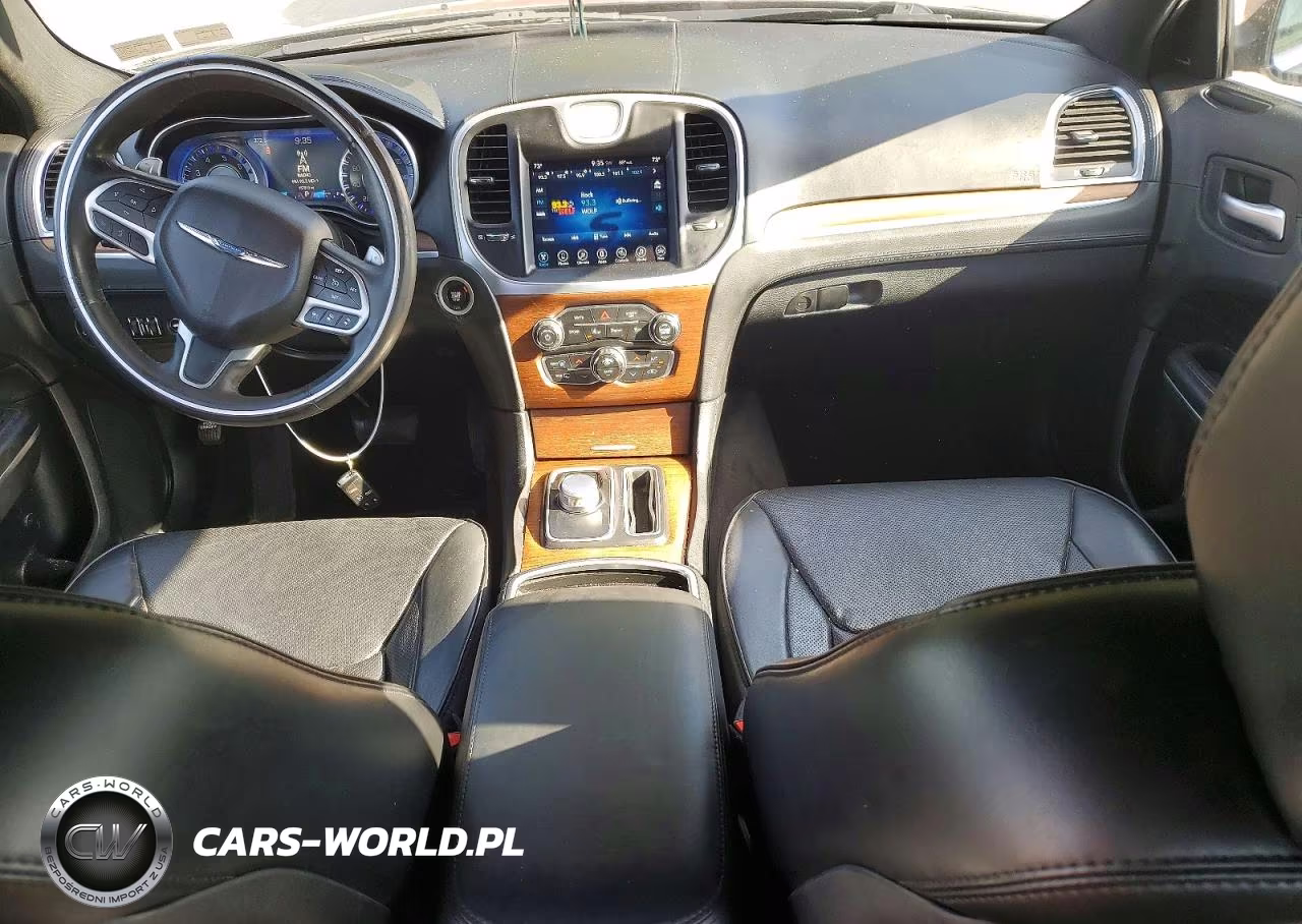2017 Chrysler 300C Platinum VIN:2C3CCASG5HH500364 - 8