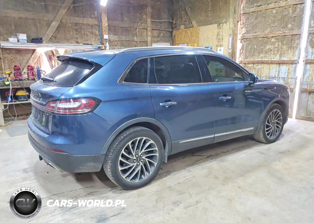 2019 Lincoln Nautilus Reserve VIN:2LMPJ8LP3KBL61677 - 3