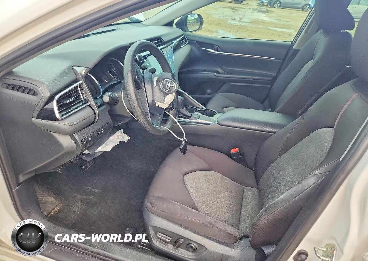 2018 Toyota Camry Le VIN:4T1B11HK4JU133142 - 7