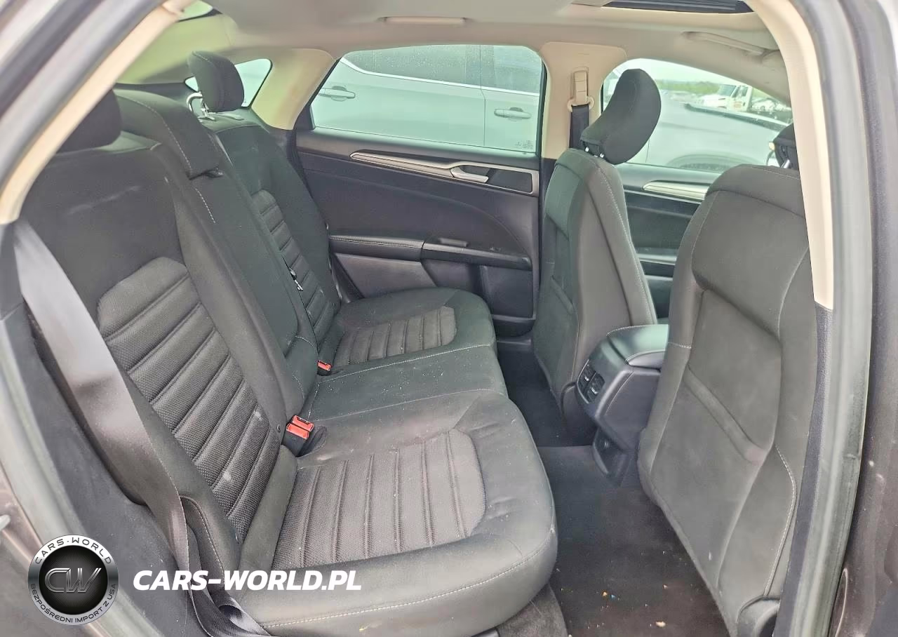 2018 Ford Fusion Se VIN:3FA6P0HD7JR176550 - 10