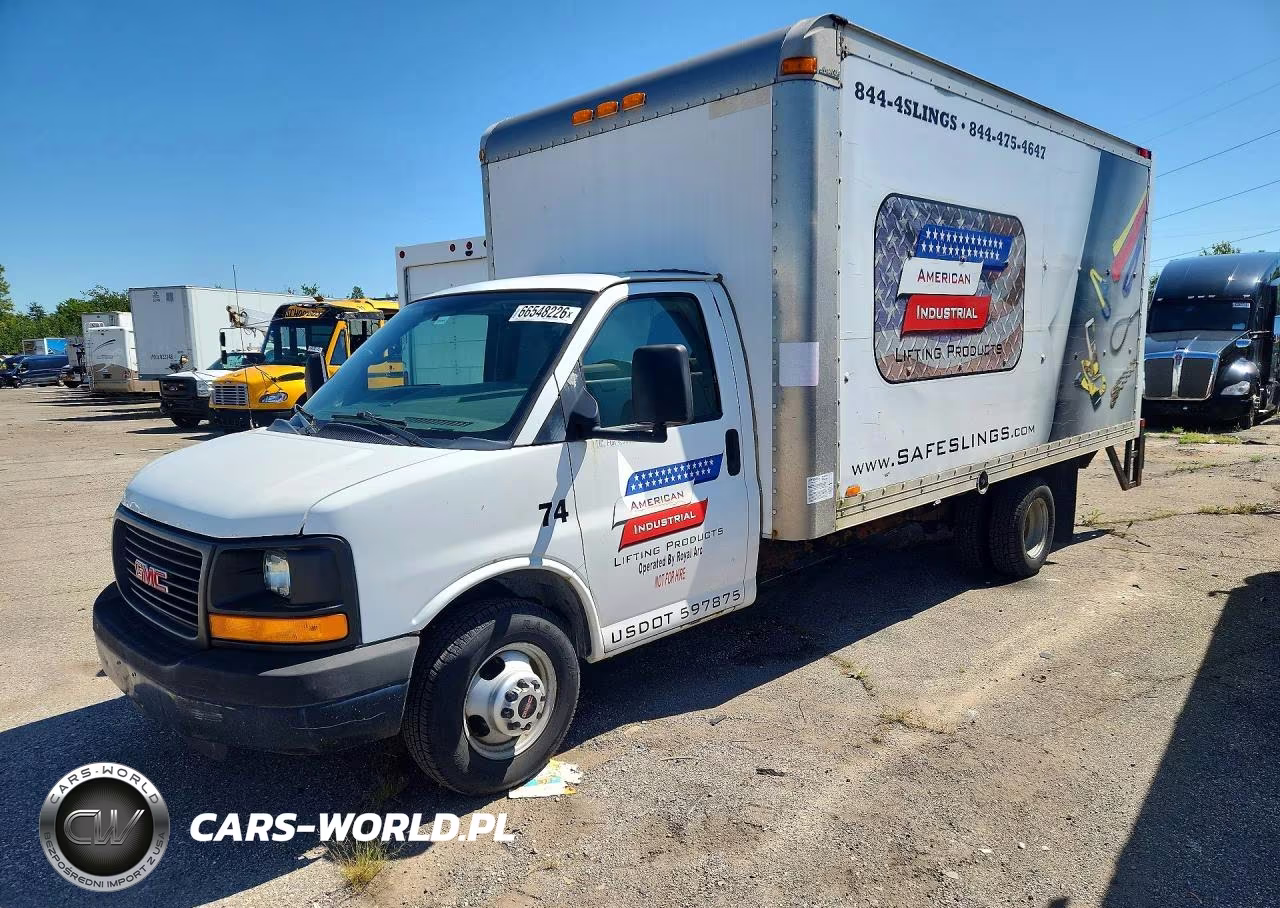 2014 GMC Savana Cutaway G3500