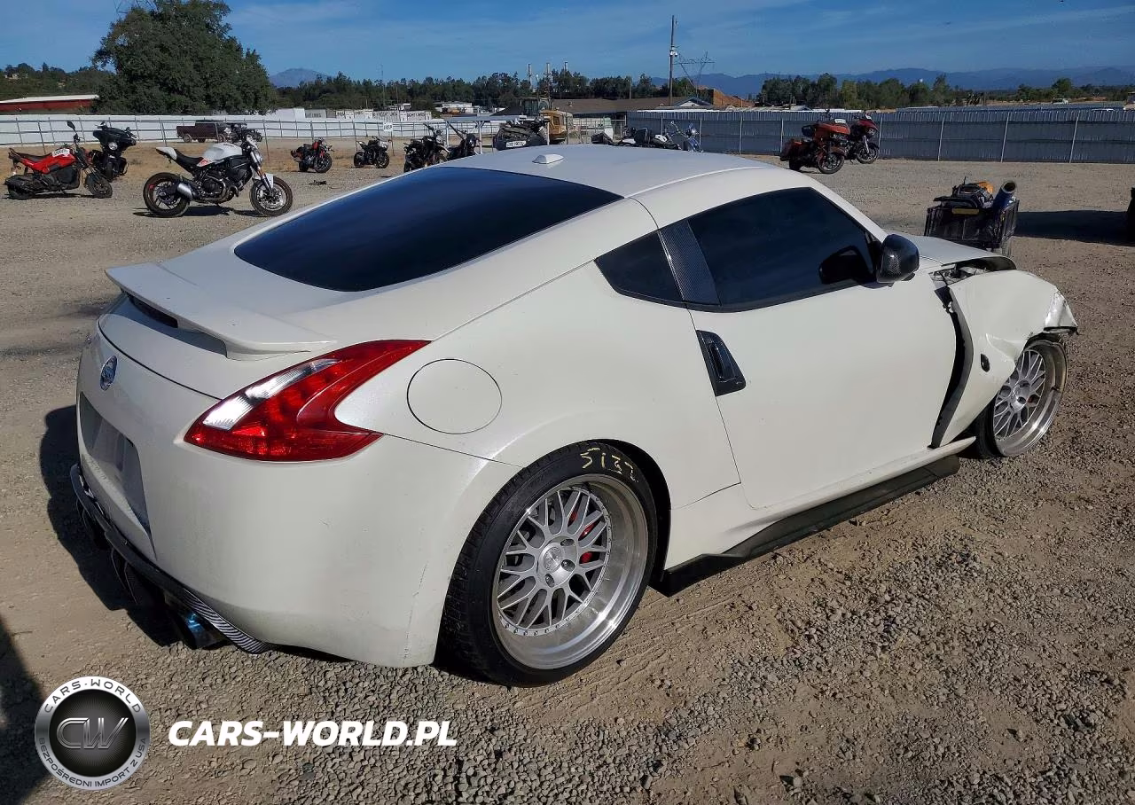 2013 Nissan 370Z Base VIN:JN1AZ4EH5DM380731 - 3
