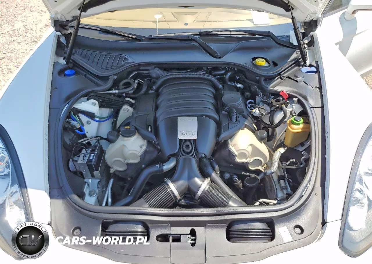 2015 Porsche Panamera 2 VIN:WP0AA2A77FL000528 - 11