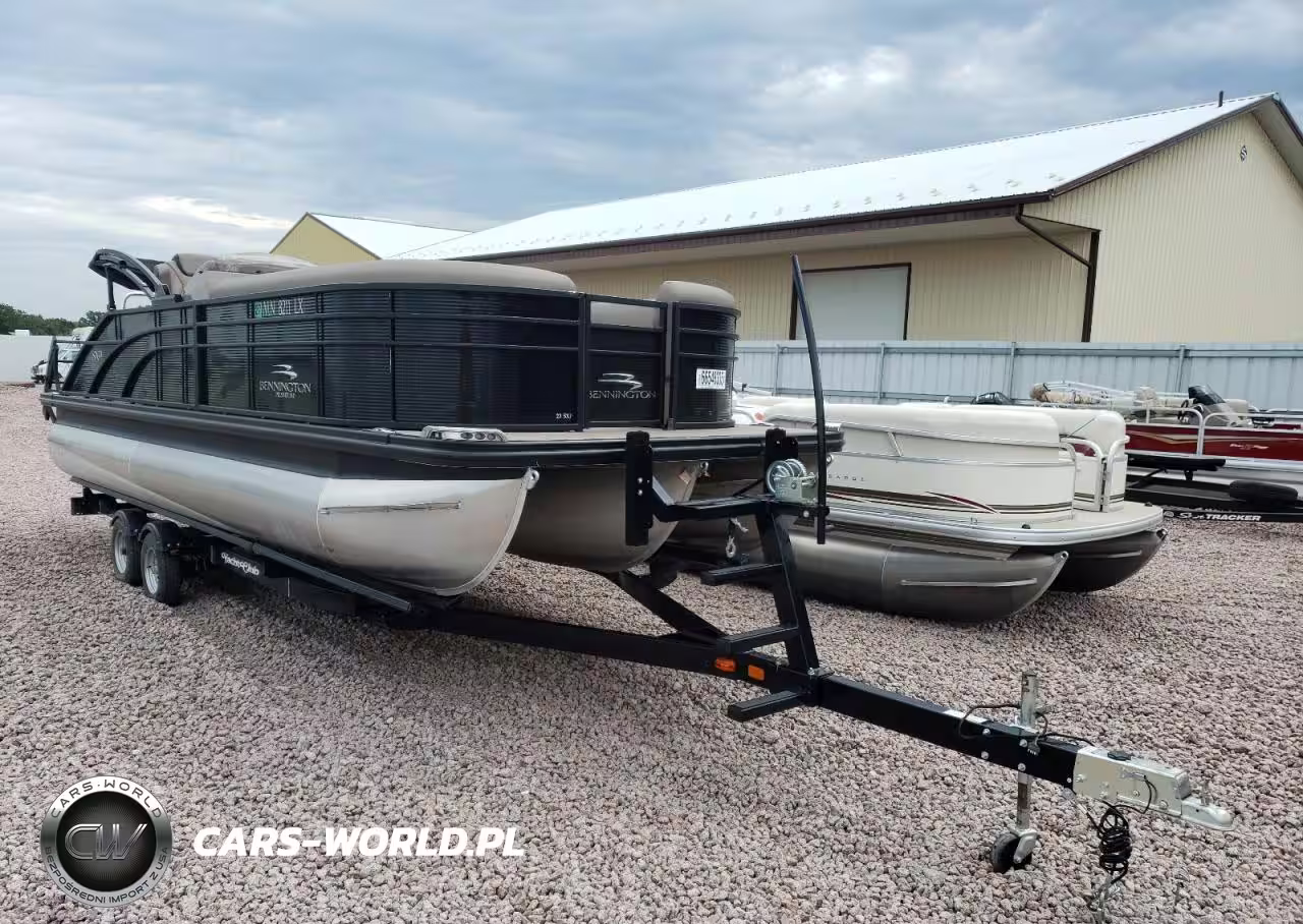 2019 Bennington Marine Pontoon