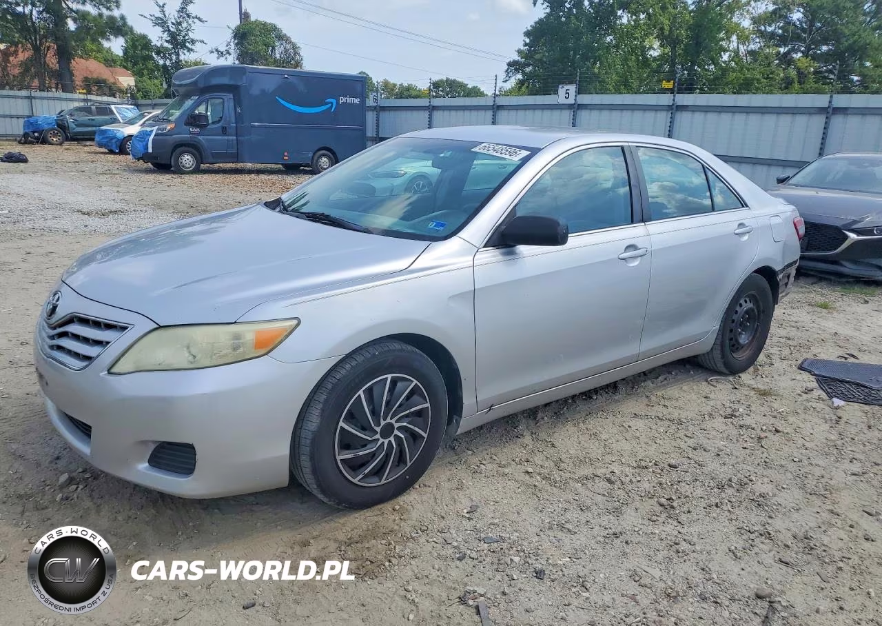 2011 Toyota Camry Le – zdjęcie 1 z 12