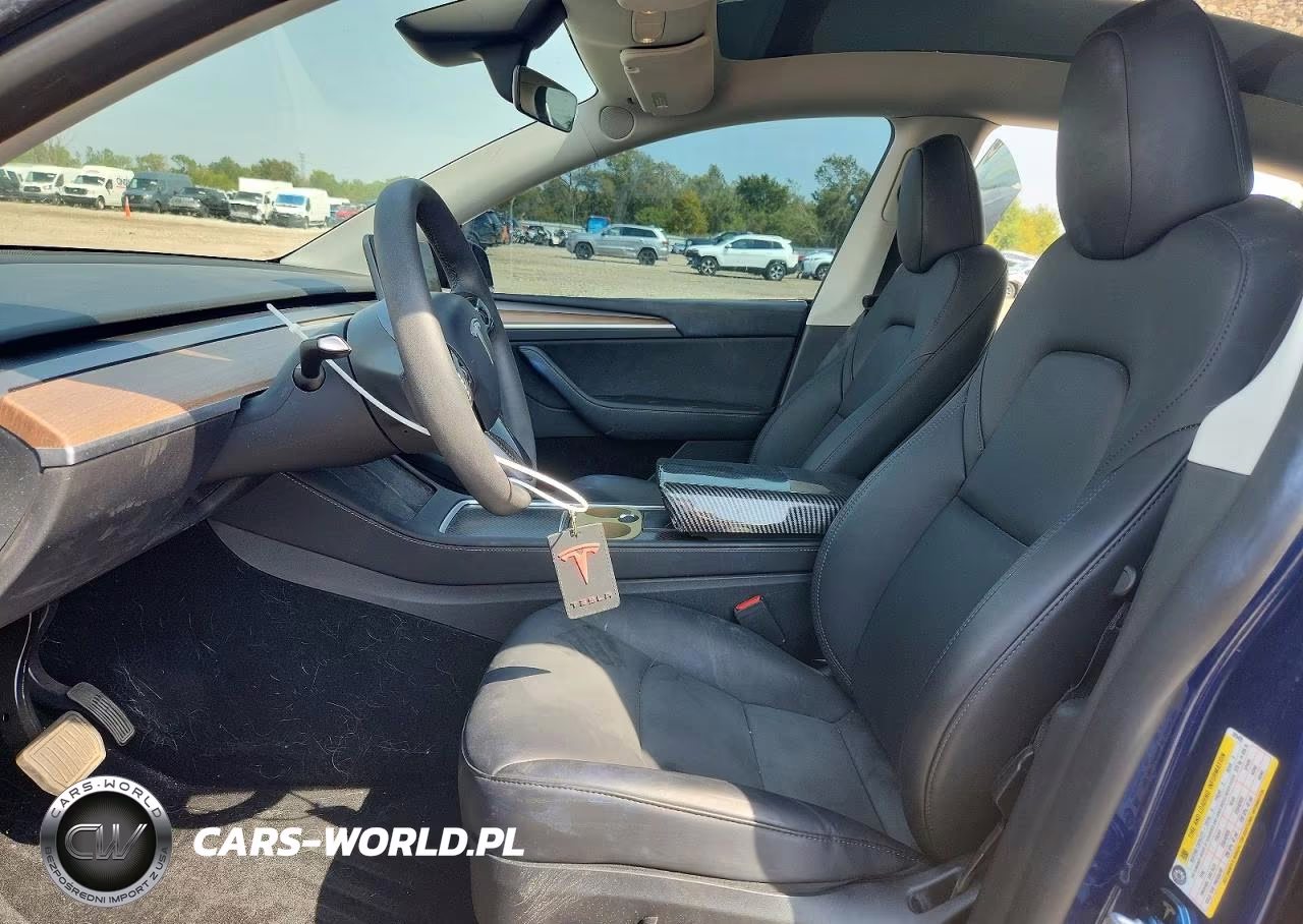 2024 Tesla Model Y VIN:7SAYGDEEXRF025435 - 7