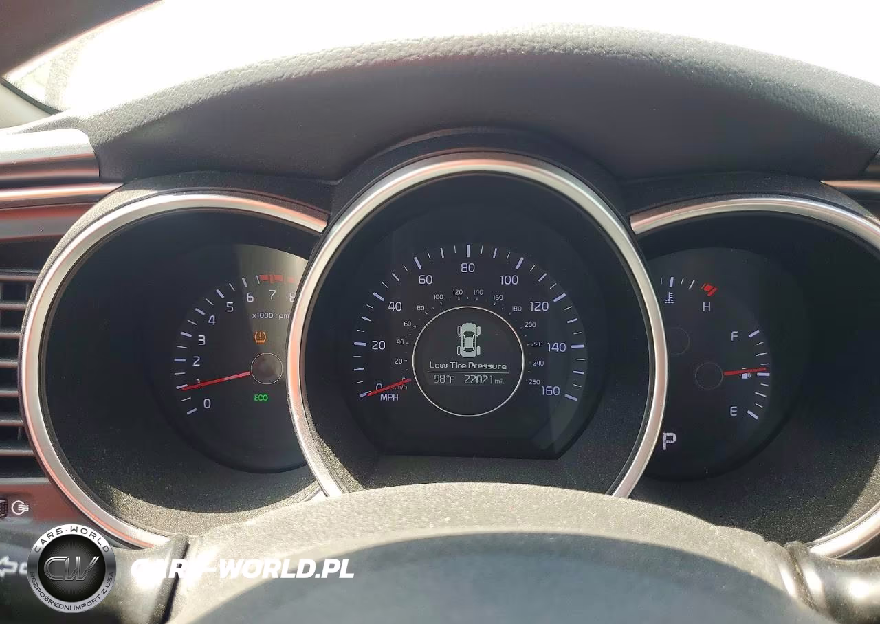 2015 Kia Optima Lx VIN:5XXGM4A72FG492317 - 9