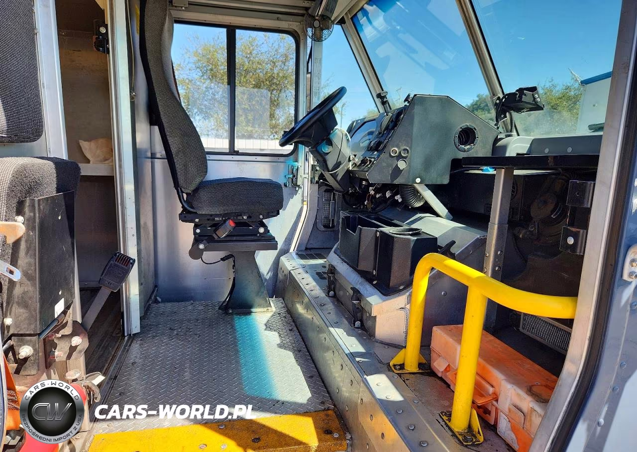 2020 Ford F59 Delivery Truck VIN:1F65F5KN9L0A11628 - 11