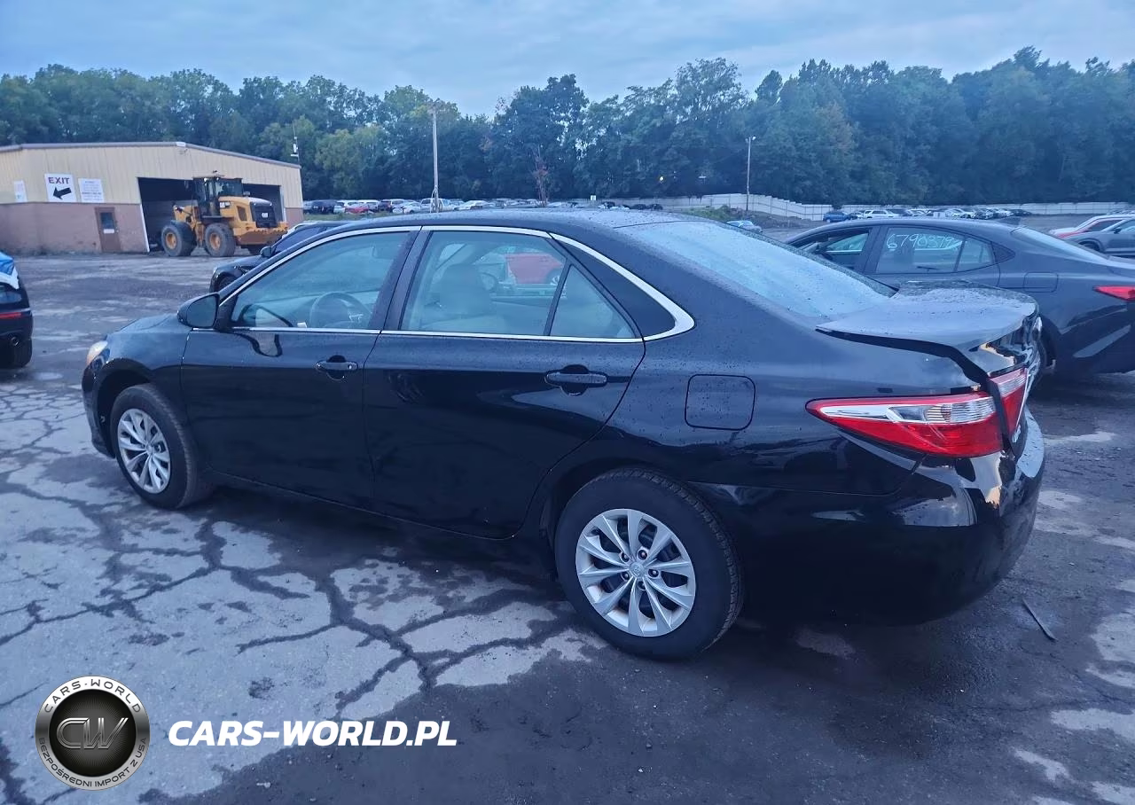 2017 Toyota Camry Le VIN:4T1BF1FK9HU642464 - 2