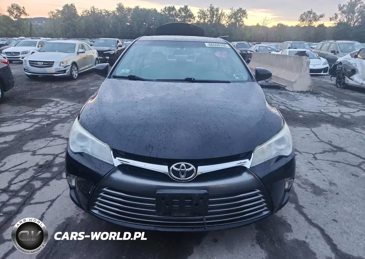 2017 Toyota Camry Le VIN:4T1BF1FK9HU642464 - 5