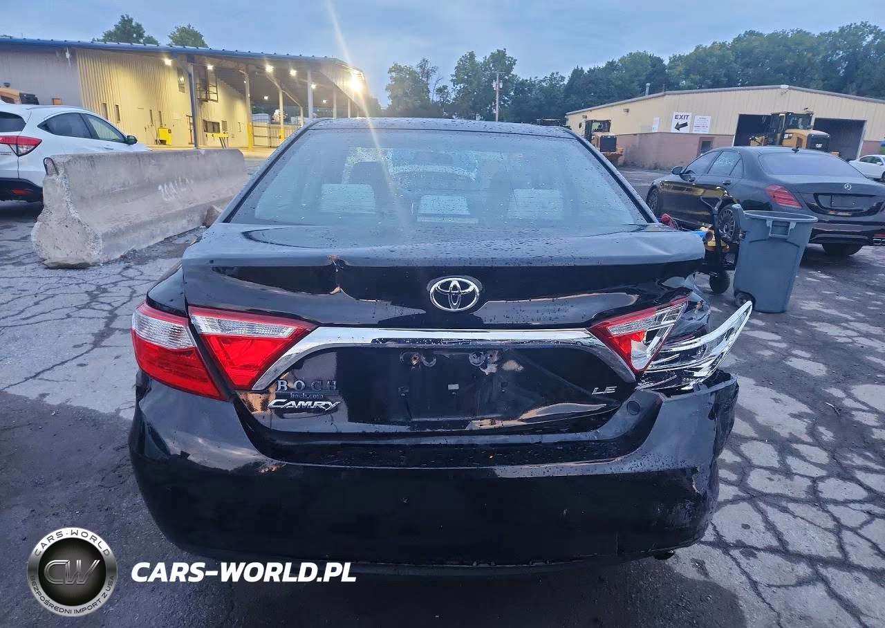 2017 Toyota Camry Le VIN:4T1BF1FK9HU642464 - 6