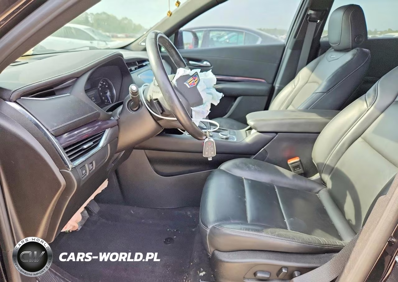 2023 Cadillac Xt4 Luxury VIN:1GYAZAR46PF136348 - 7