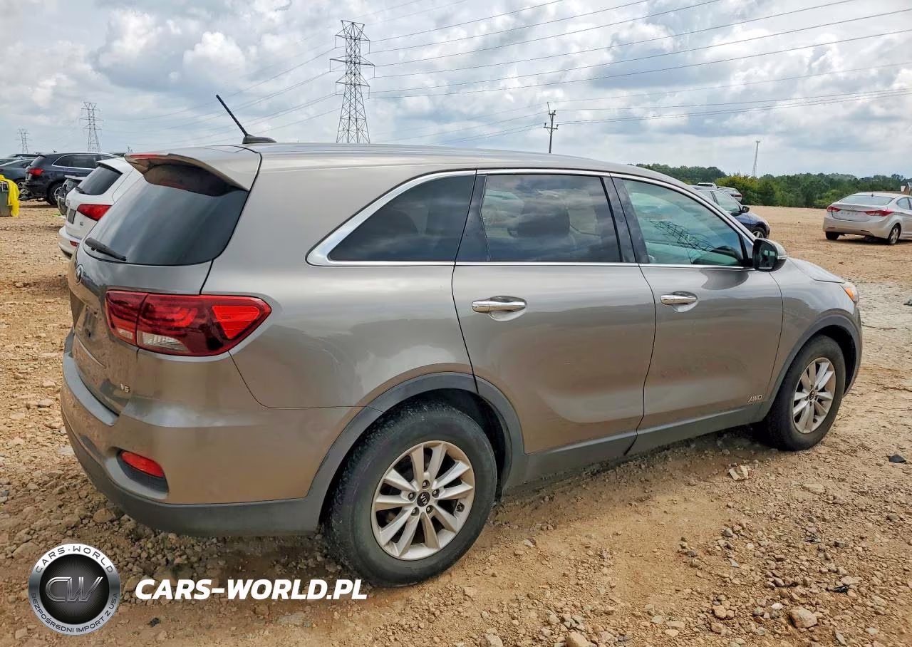 2019 Kia Sorento Lx V6 VIN:5XYPGDA58KG536168 - 3