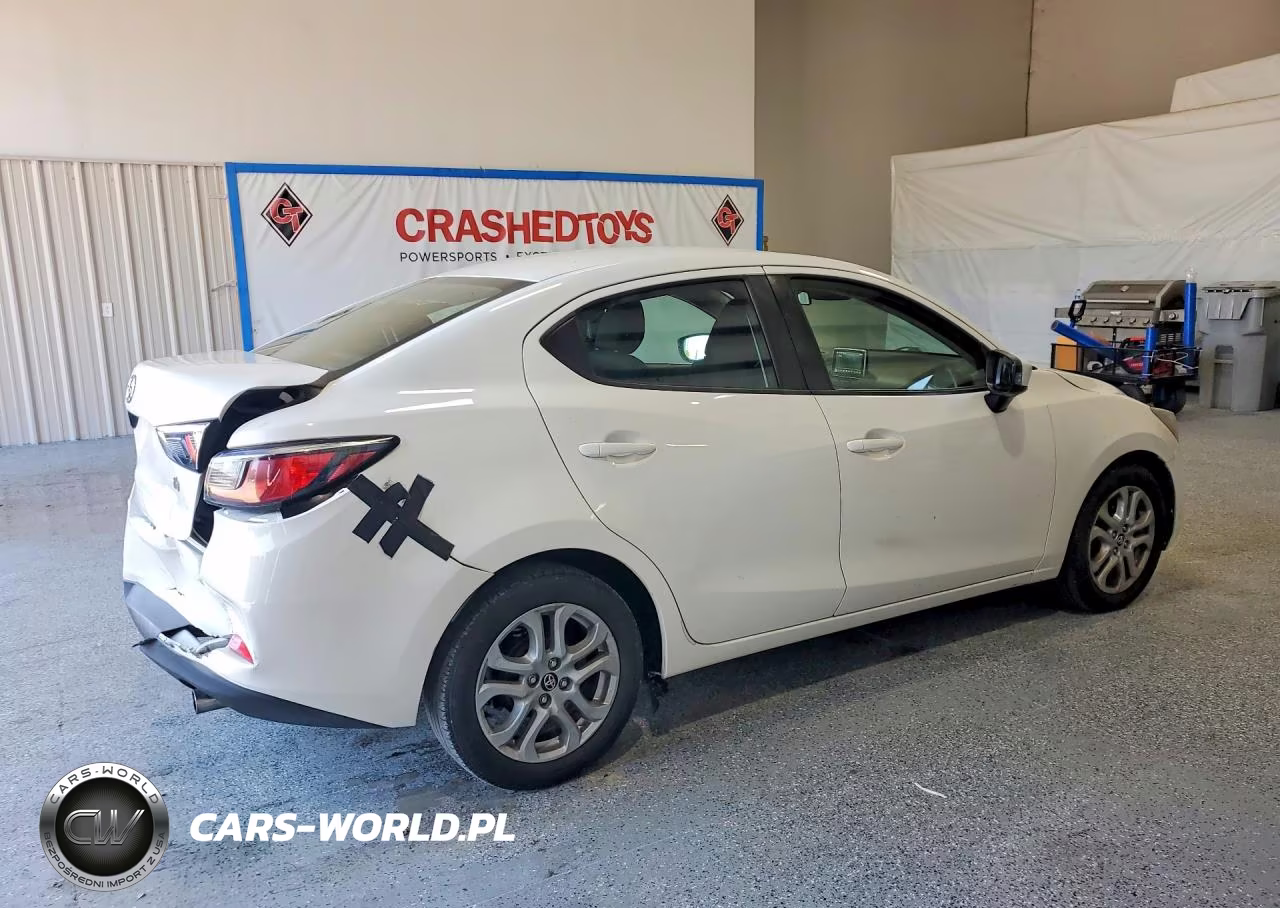 2018 Toyota Yaris Ia Base VIN:3MYDLBYV0JY310159 - 3