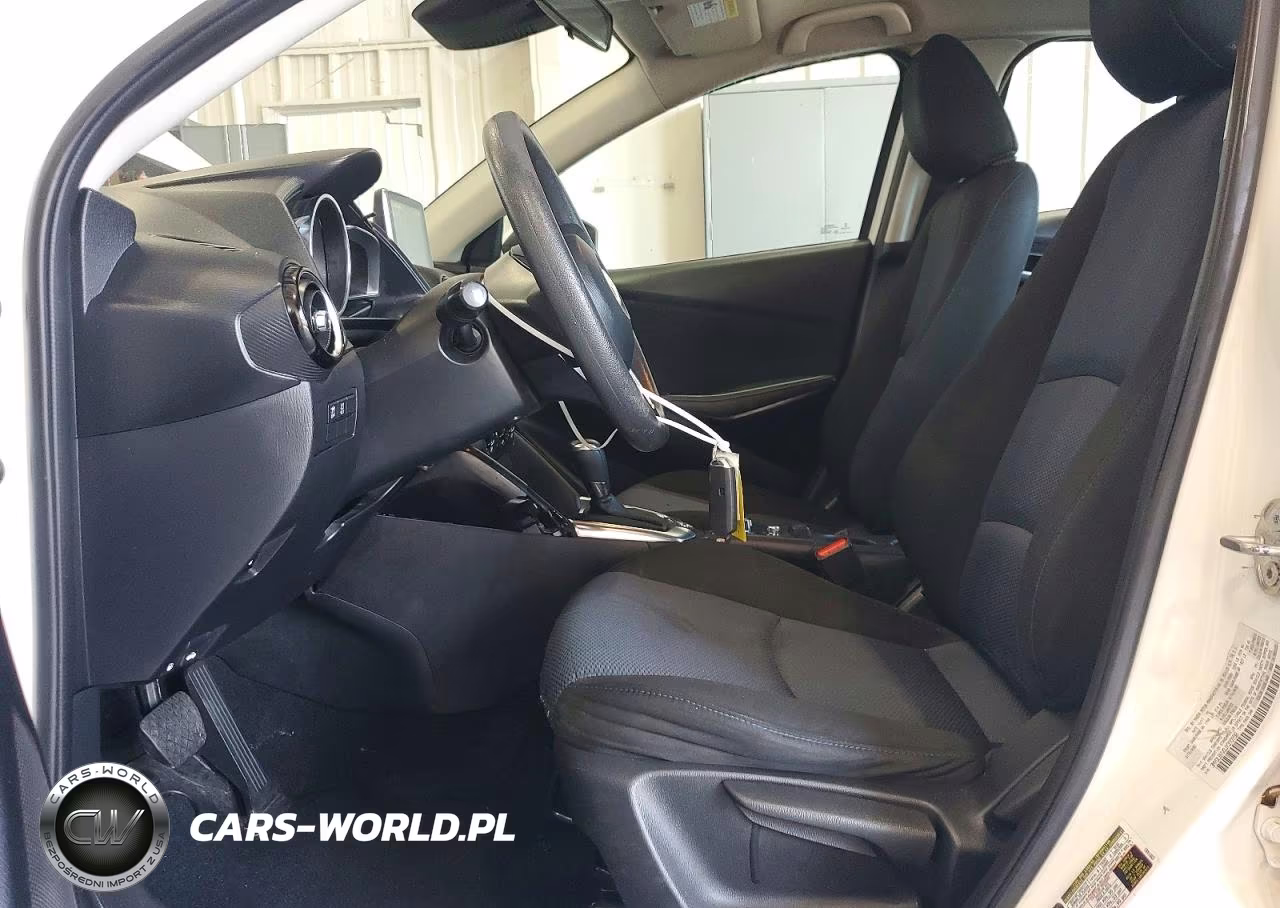2018 Toyota Yaris Ia Base VIN:3MYDLBYV0JY310159 - 7