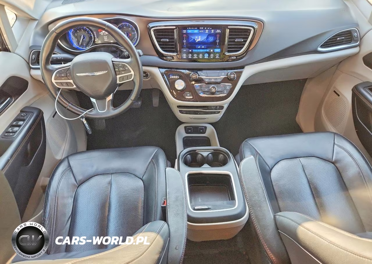 2017 Chrysler Pacifica Touring L Plus VIN:2C4RC1EG9HR591358 - 8