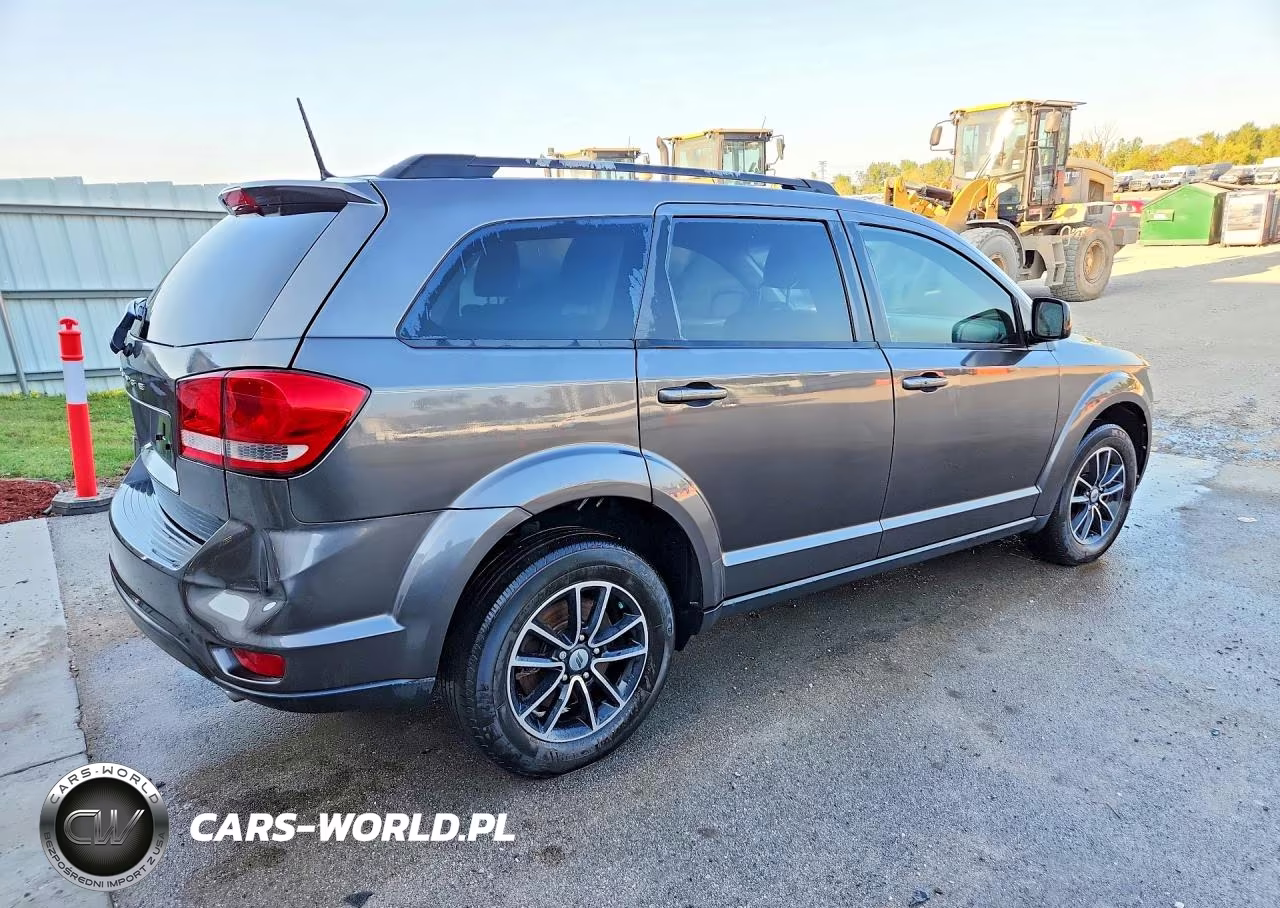 2018 Dodge Journey Sxt VIN:3C4PDCBG1JT522607 - 3