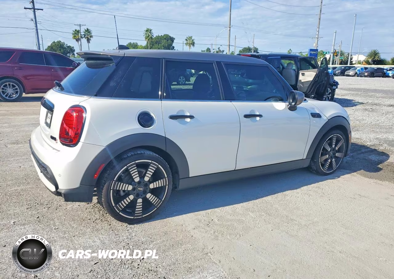 2024 Mini Cooper S VIN:WMW53DK0XR2U46365 - 3