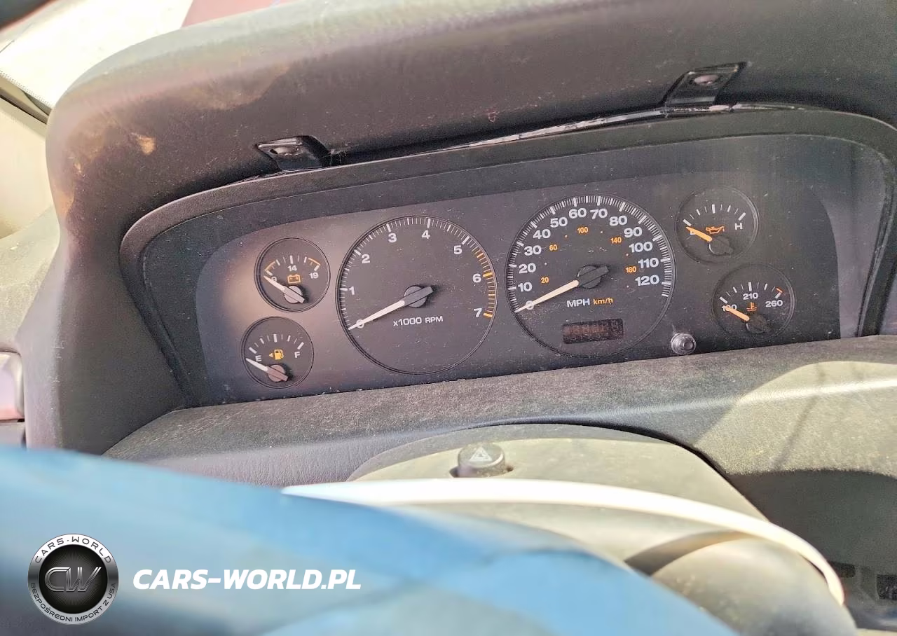 2004 Jeep Grand Cherokee Laredo VIN:1J4GW48S04C137044 - 9