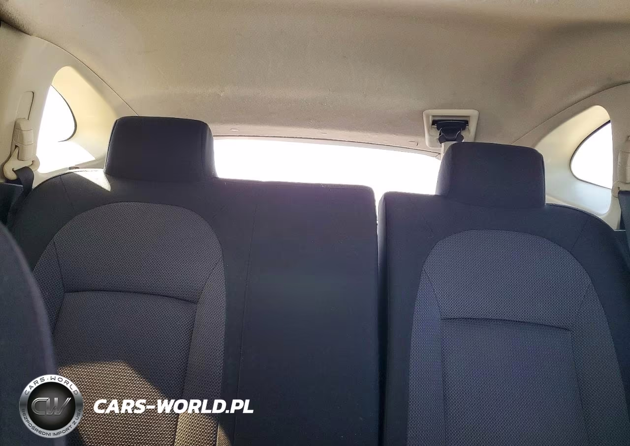 2010 Nissan Rogue S VIN:JN8AS5MVXAW108419 - 10
