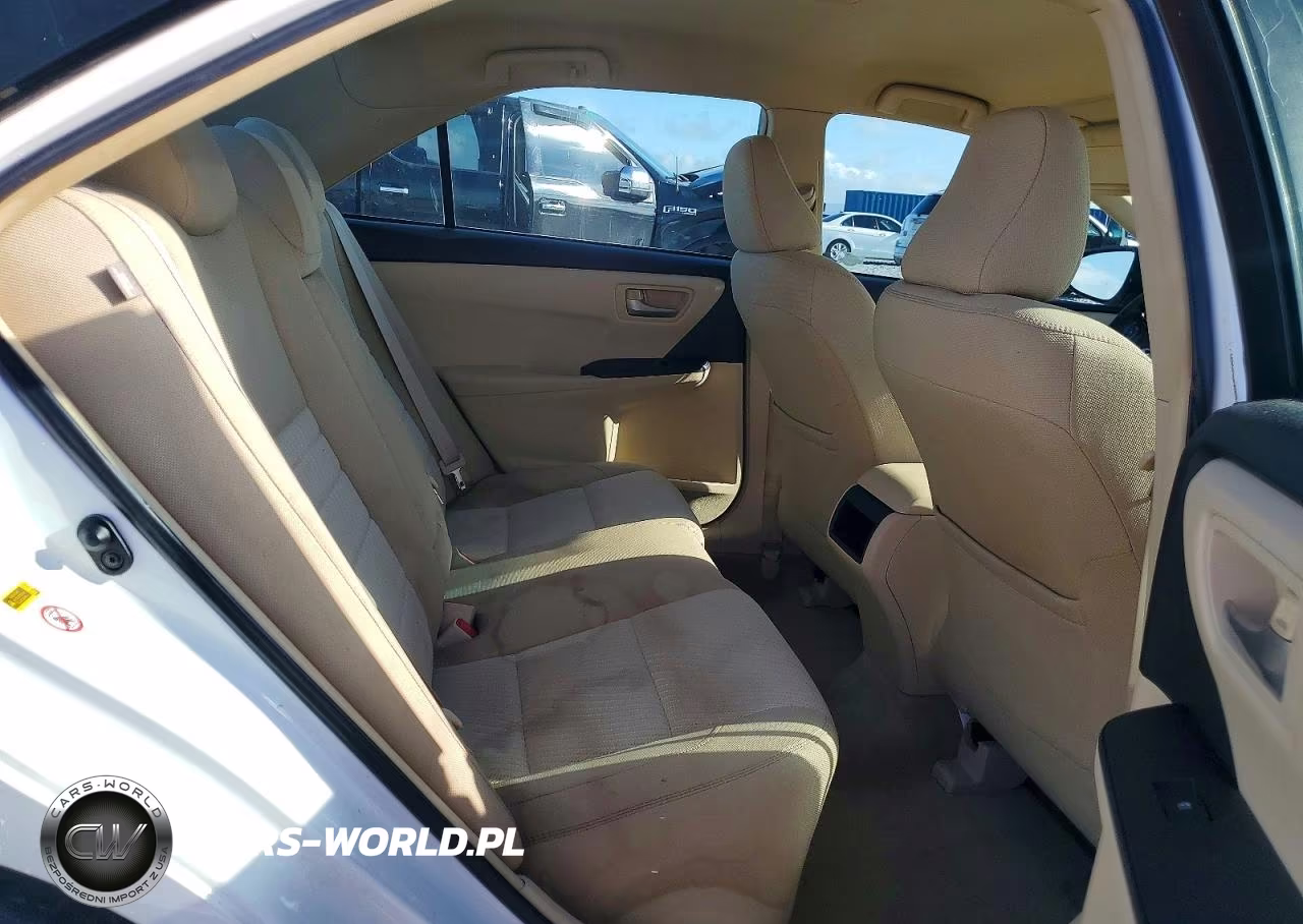 2015 Toyota Camry Le VIN:4T1BF1FK2FU081277 - 10