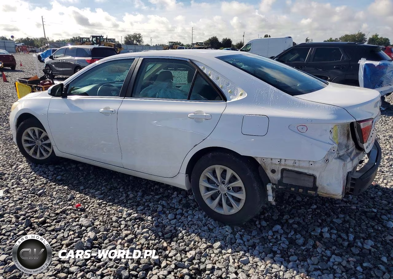 2015 Toyota Camry Le VIN:4T1BF1FK2FU081277 - 2
