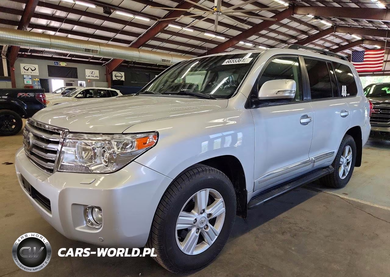 2015 Toyota Land Cruiser Base