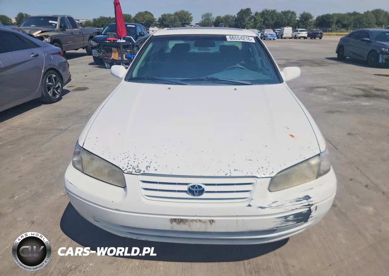 1999 Toyota Camry Le VIN:4T1BG22K4XU585016 - 5