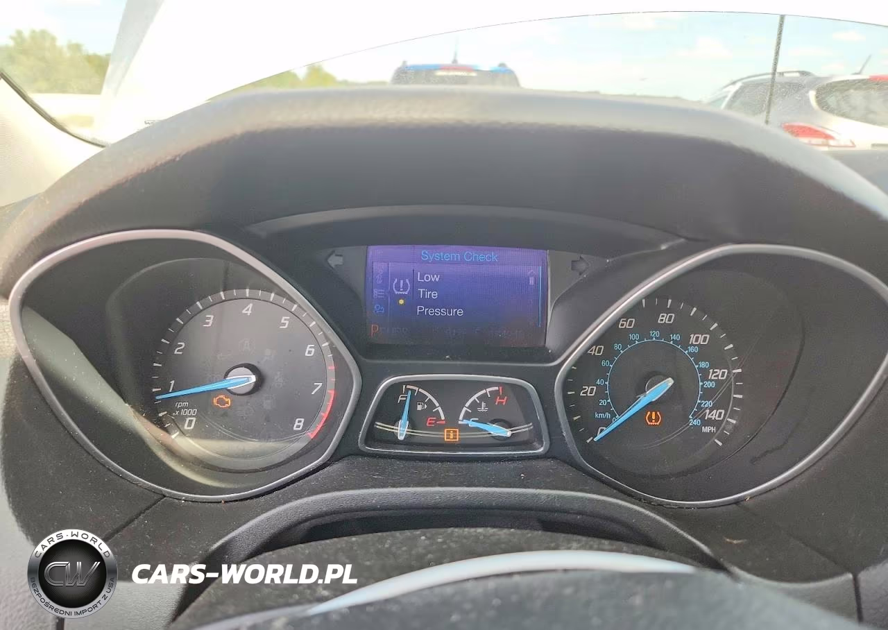 2014 Ford Focus Se VIN:1FADP3F29EL107454 - 9