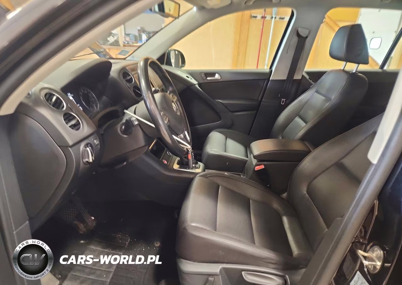 2017 Volkswagen Tiguan S VIN:WVGAV7AXXHK019399 - 7
