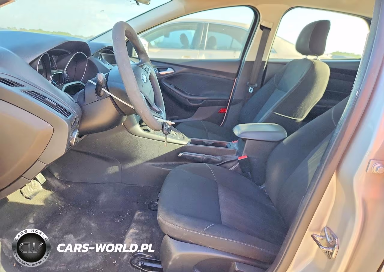 2018 Ford Focus Se VIN:1FADP3F26JL240232 - 7