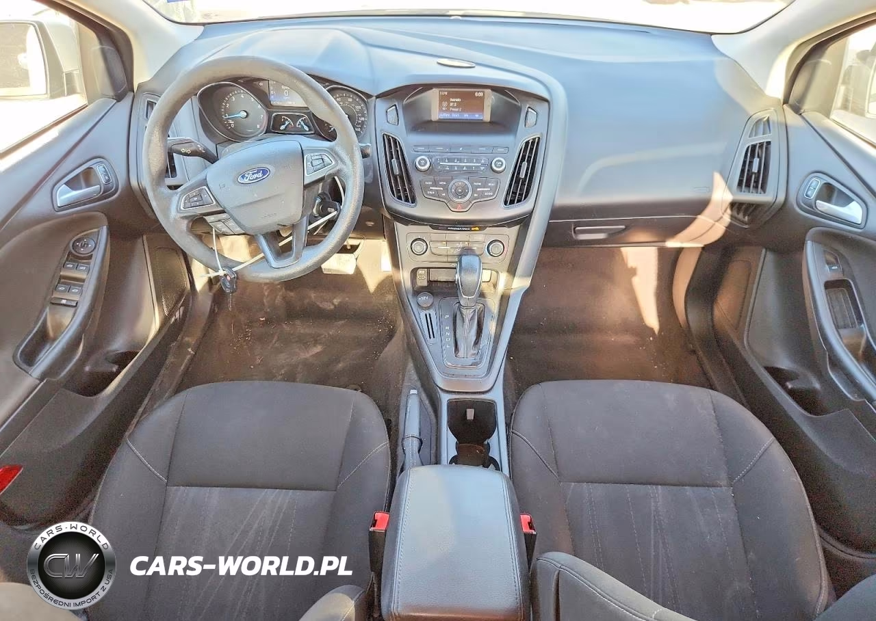2018 Ford Focus Se VIN:1FADP3F26JL240232 - 8