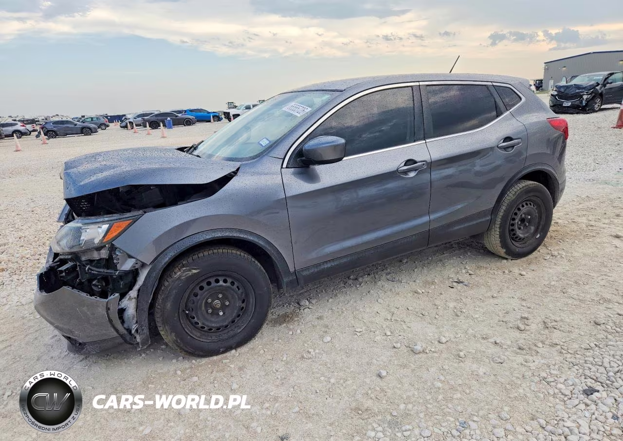 2018 Nissan Rogue Sport S – zdjęcie 1 z 14