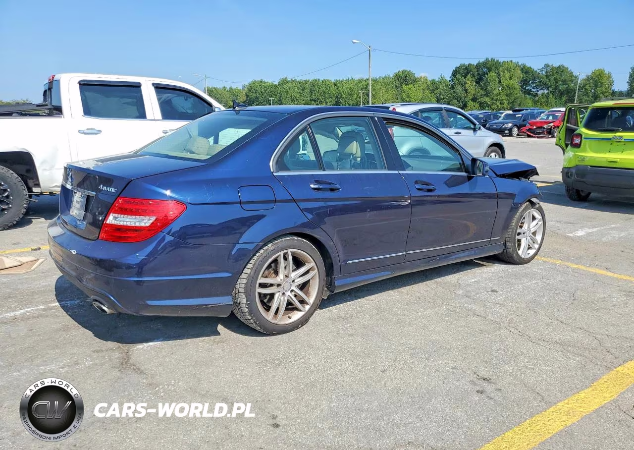 2014 Mercedes-Benz C 300 4Matic VIN:WDDGF8AB7EA948396 - 3