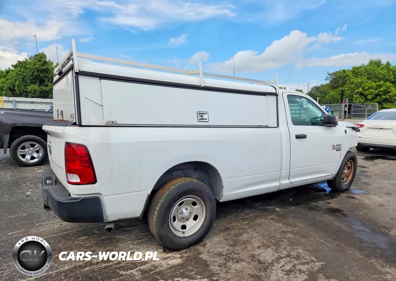 2022 Ram 1500 Classic Tradesman VIN:3C6JR6DG0NG265547 - 3