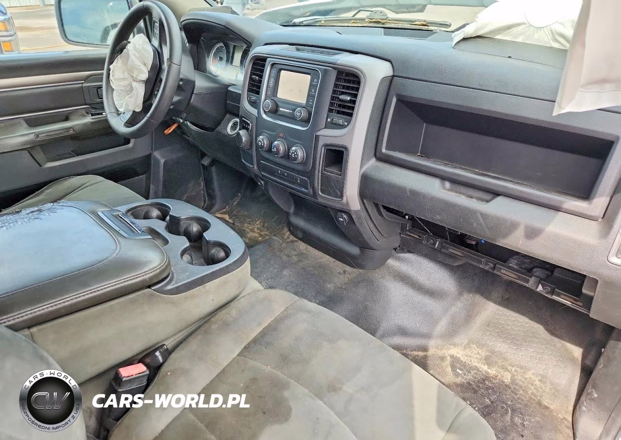 2022 Ram 1500 Classic Tradesman VIN:3C6JR6DG0NG265547 - 8