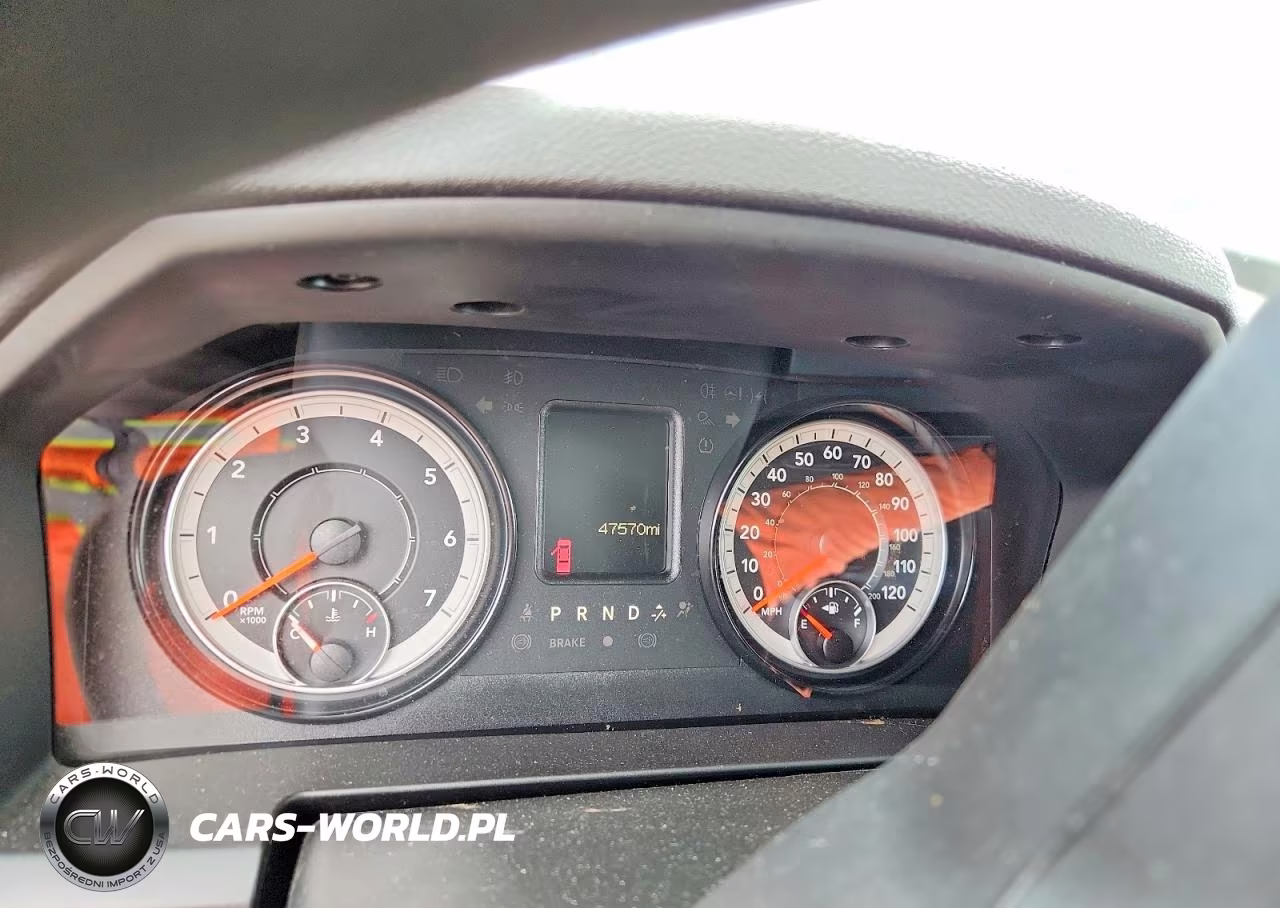2022 Ram 1500 Classic Tradesman VIN:3C6JR6DG0NG265547 - 9