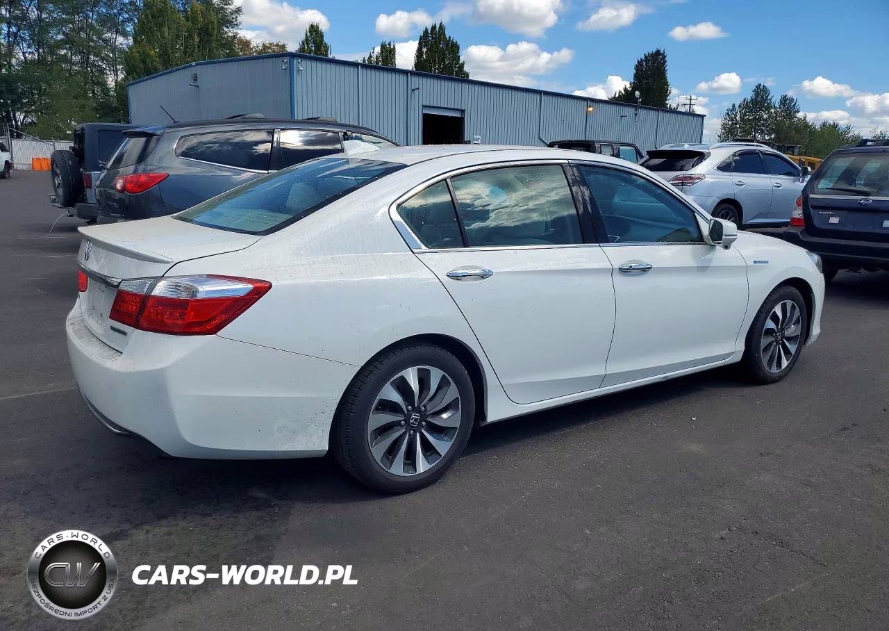 2015 Honda Accord Hybrid VIN:1HGCR6F31FA008703 - 3