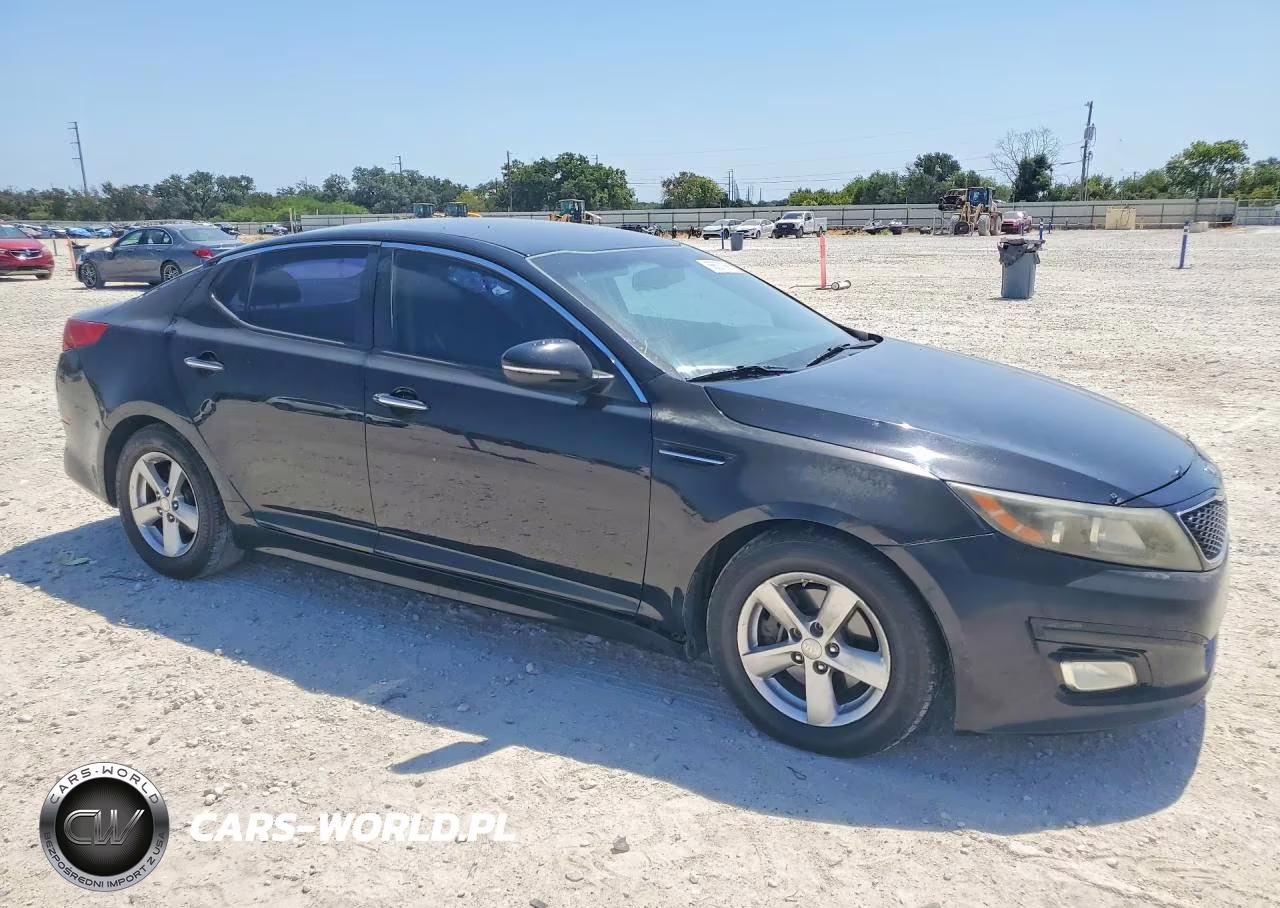 2015 Kia Optima Lx VIN:5XXGM4A79FG464725 - 4