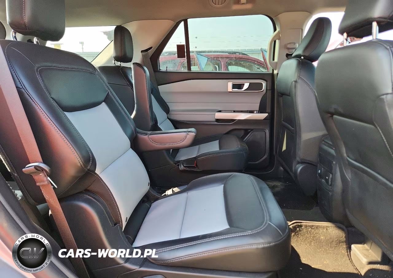 2022 Ford Explorer Xlt VIN:1FMSK8DH9NGB94782 - 11