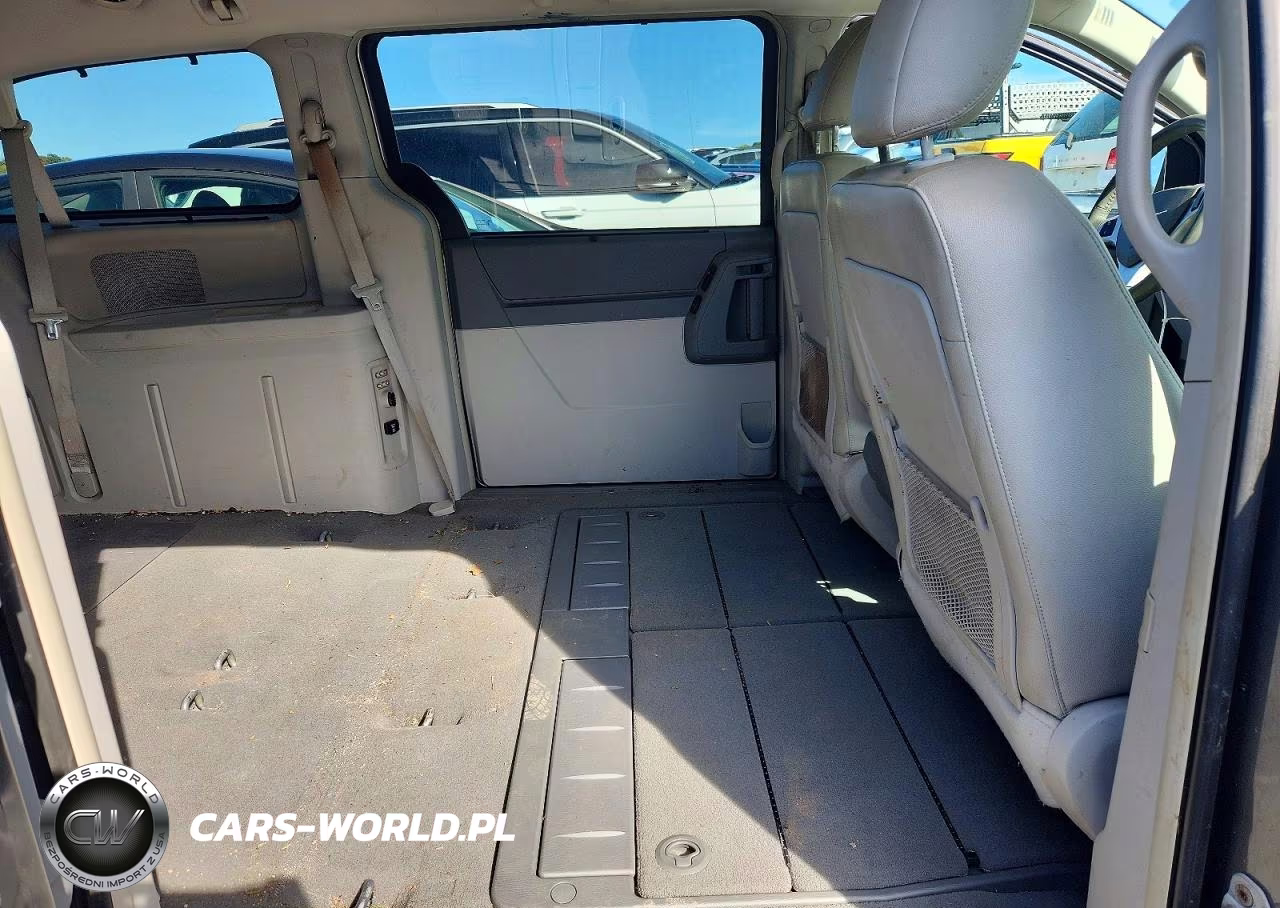 2009 Chrysler Town & Country Touring VIN:2A8HR54149R639759 - 11